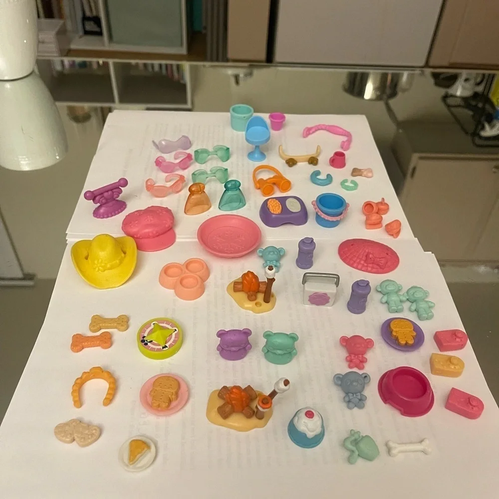 LPS - Littlest Pet Shop Accessories Lot